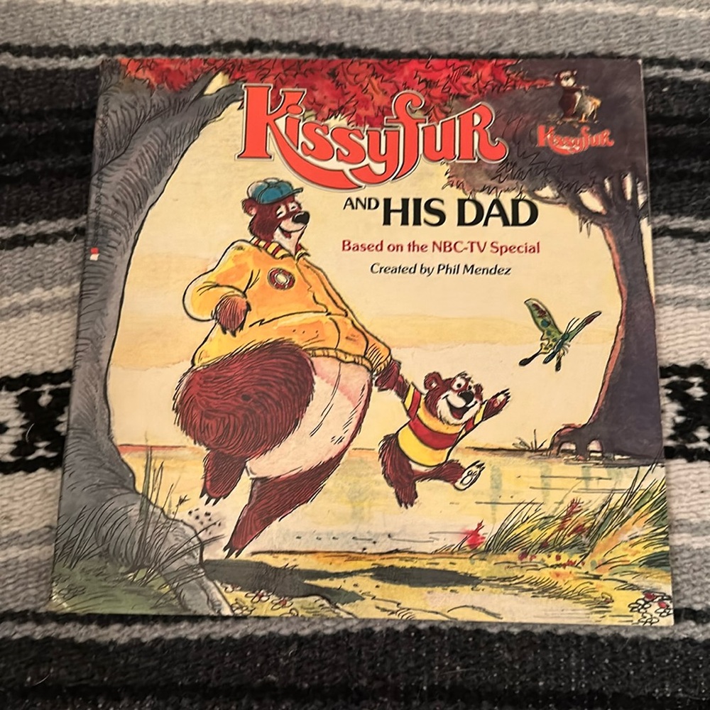 Scholastic Inc *Vintage* 1986 Kissyfur and His Dad by Phil Mendez Softcover Book